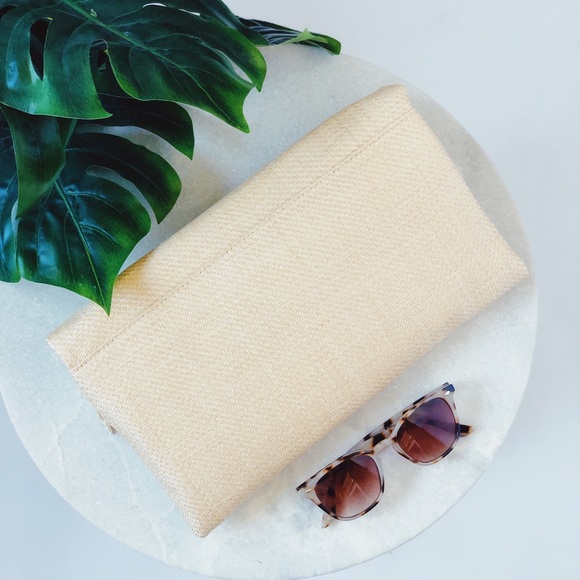 Belize Natural Fold over Clutch - Picture 3 of 7